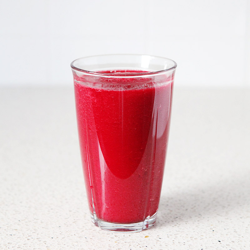 red smoothie juice 1