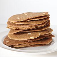 Brown spiced crispy thins {Brunkager}