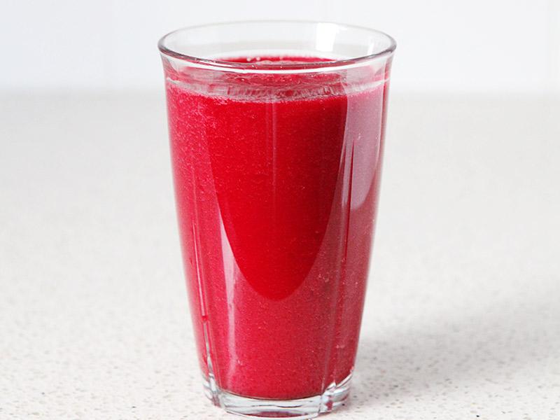 Red smoothie juice - paleo